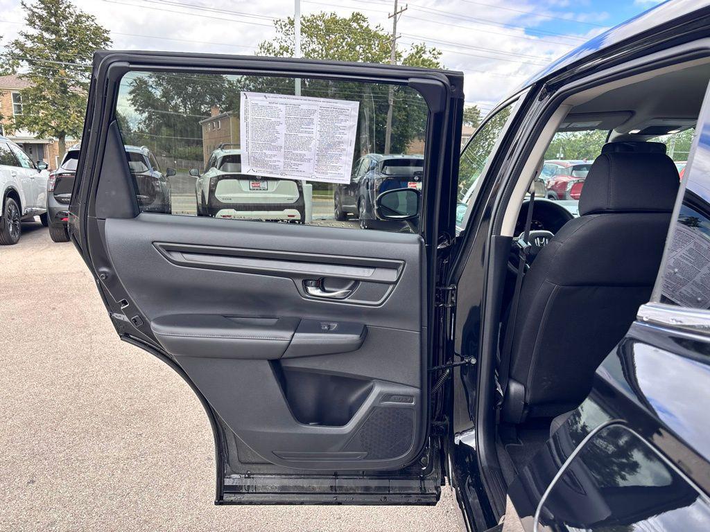 used 2025 Honda CR-V car, priced at $29,747