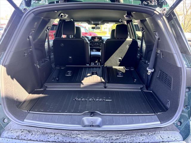 new 2025 Nissan Pathfinder car, priced at $44,925
