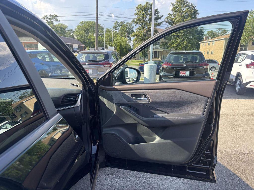 used 2023 Nissan Rogue car, priced at $19,269