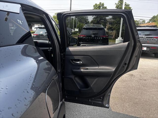 new 2025 Nissan Kicks car, priced at $27,671