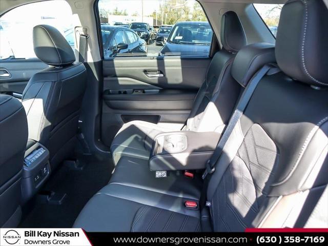 new 2025 Nissan Pathfinder car, priced at $53,605