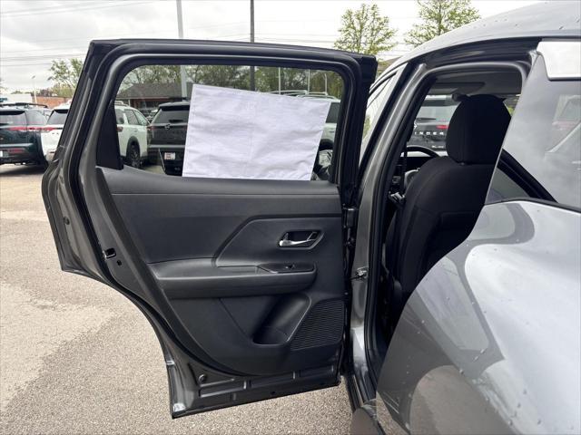 new 2025 Nissan Kicks car, priced at $27,180