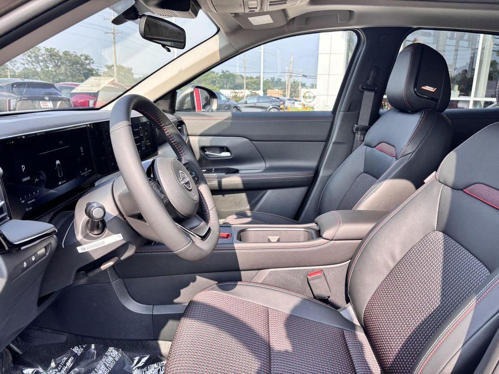 new 2025 Nissan Kicks car, priced at $28,168