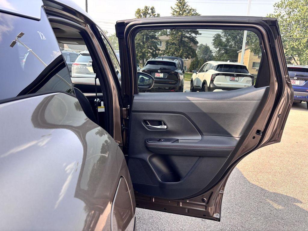 new 2025 Nissan Kicks car, priced at $28,168