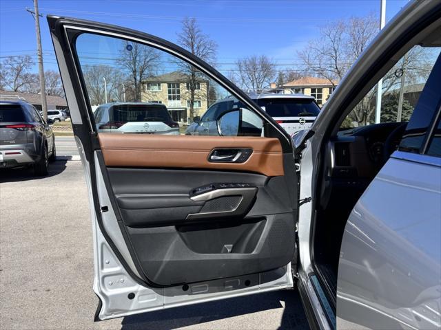 new 2025 Nissan Pathfinder car, priced at $52,905