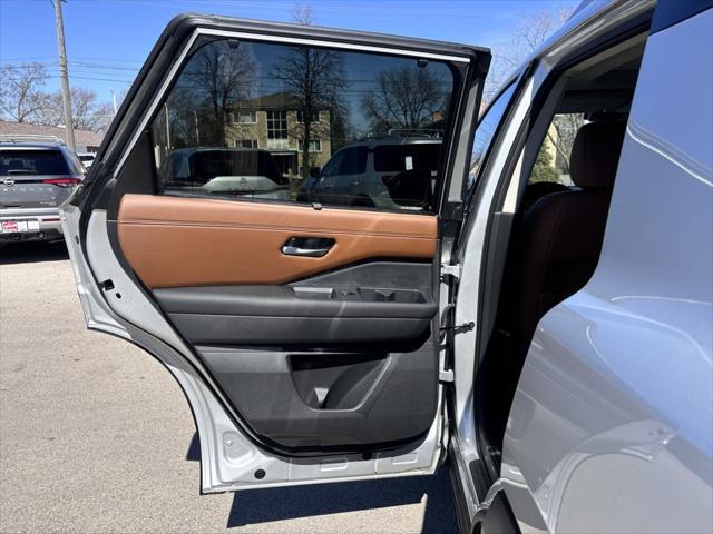 new 2025 Nissan Pathfinder car, priced at $52,905