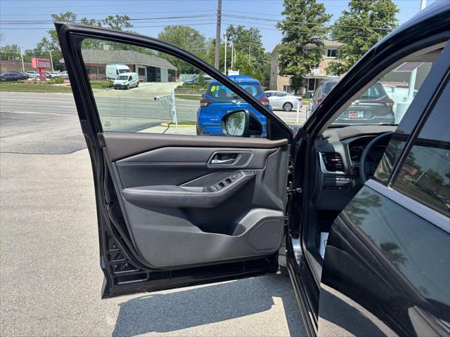 used 2021 Nissan Rogue car, priced at $24,918
