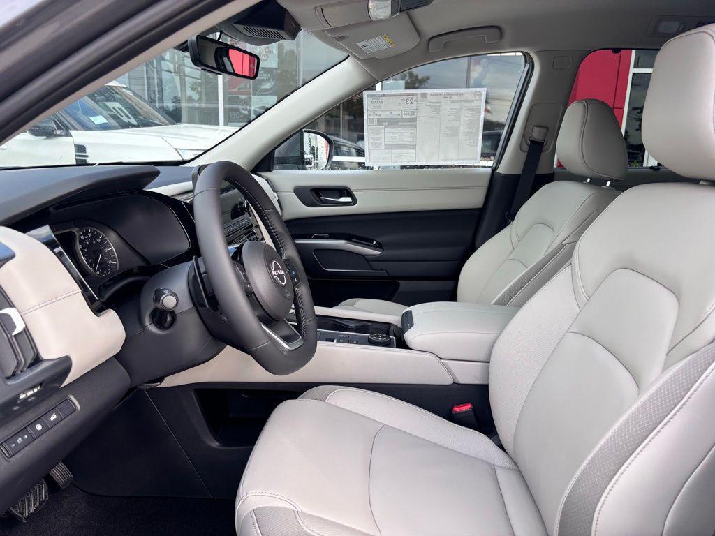 new 2025 Nissan Pathfinder car, priced at $43,554