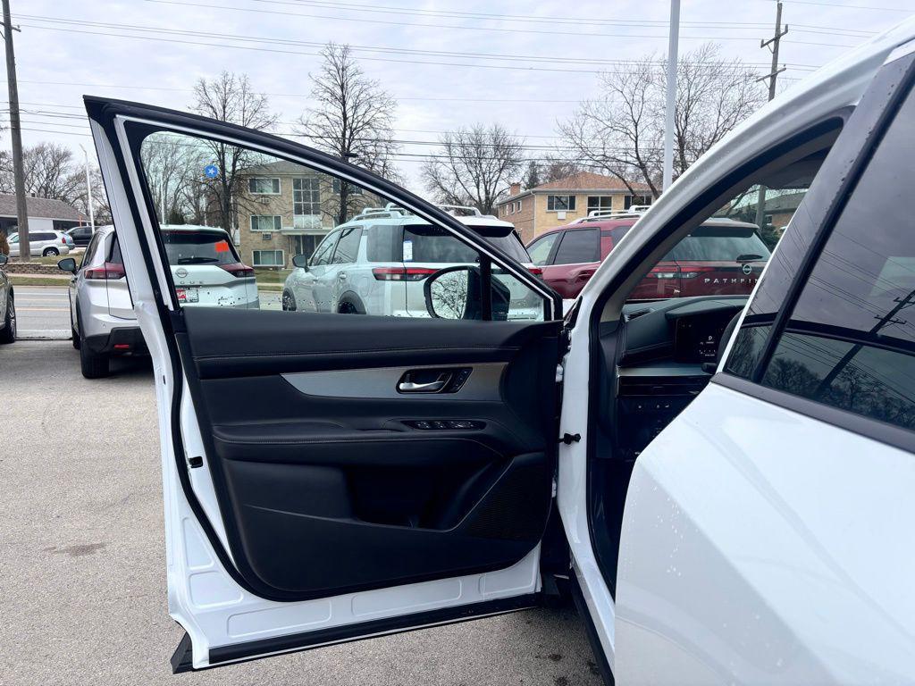 new 2025 Nissan Murano car, priced at $41,621