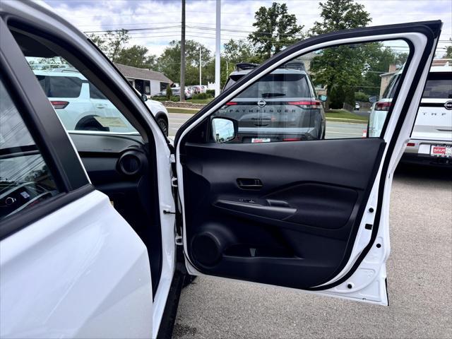 new 2025 Nissan Kicks car, priced at $23,760