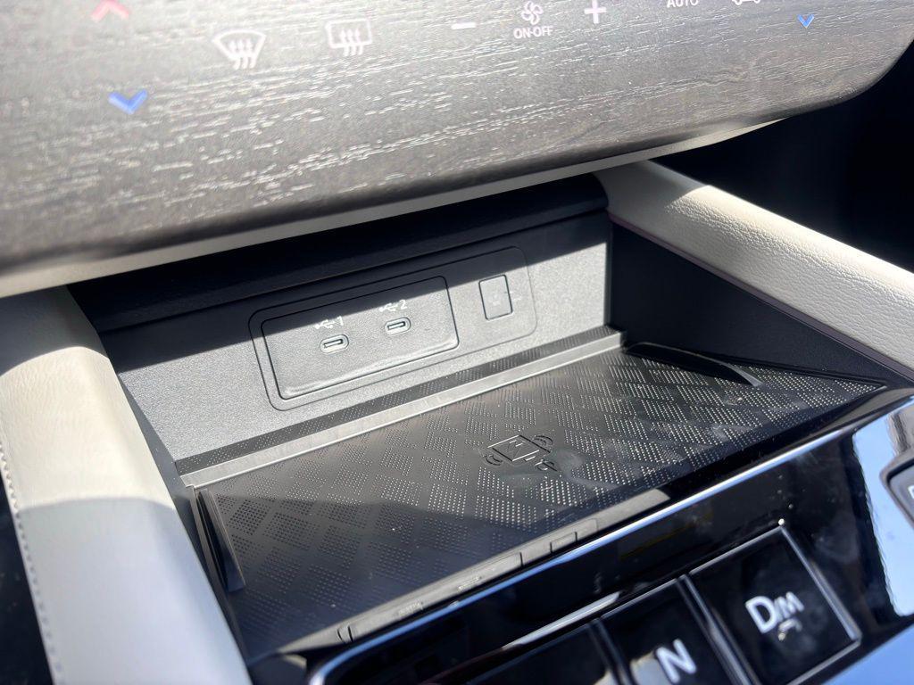 new 2025 Nissan Murano car, priced at $45,621