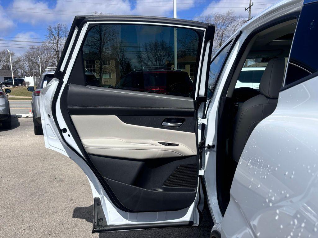 new 2025 Nissan Murano car, priced at $45,621