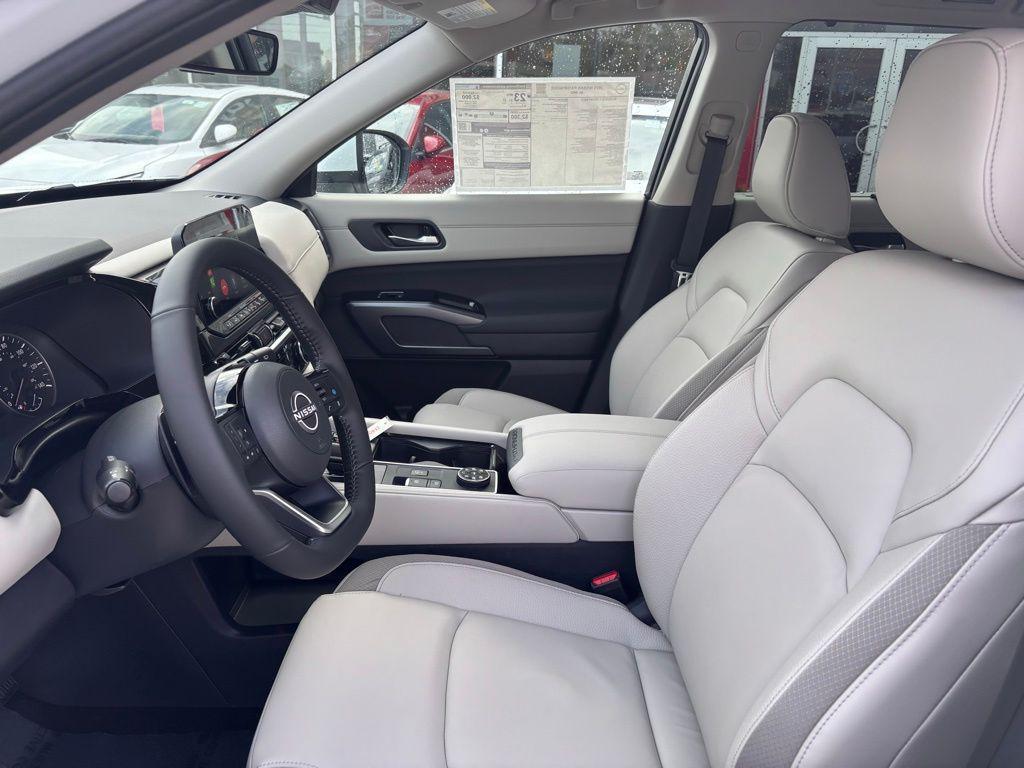 new 2025 Nissan Pathfinder car, priced at $38,336