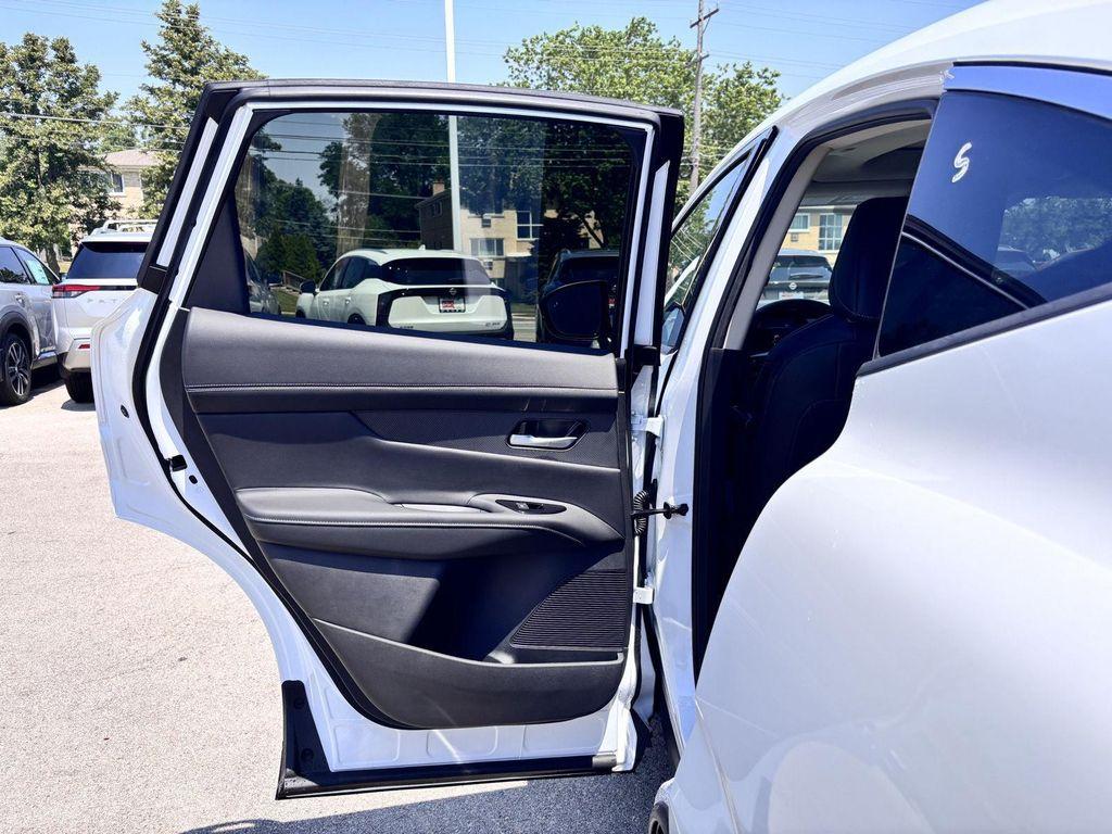new 2025 Nissan Murano car, priced at $42,209