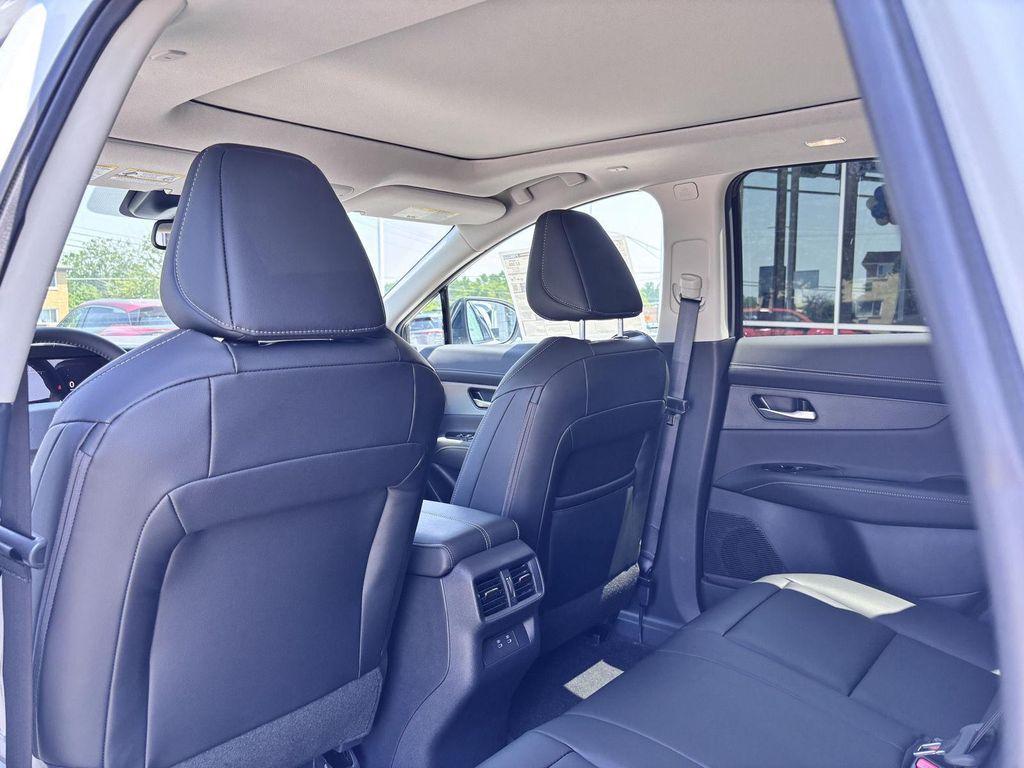 new 2025 Nissan Murano car, priced at $42,209