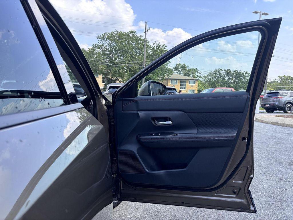 new 2025 Nissan Kicks car, priced at $28,168