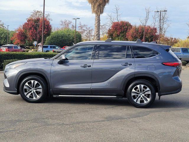 used 2021 Toyota Highlander car, priced at $29,987