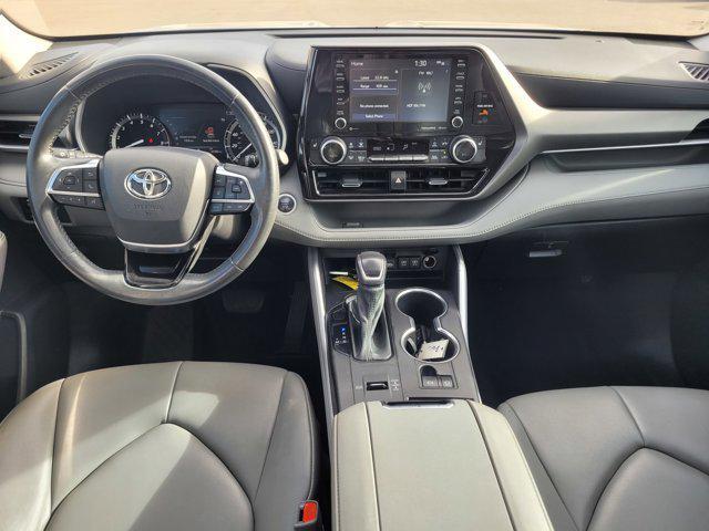 used 2021 Toyota Highlander car, priced at $29,987