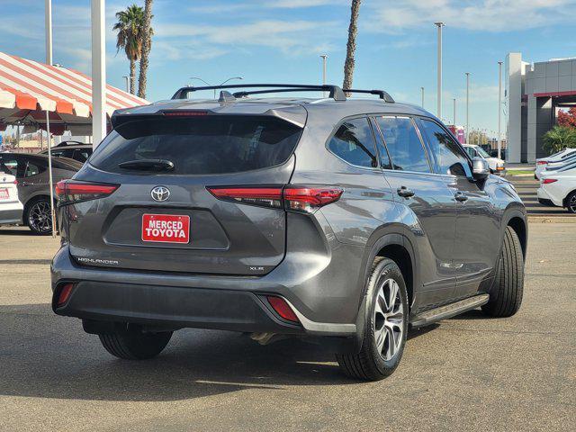 used 2021 Toyota Highlander car, priced at $29,987