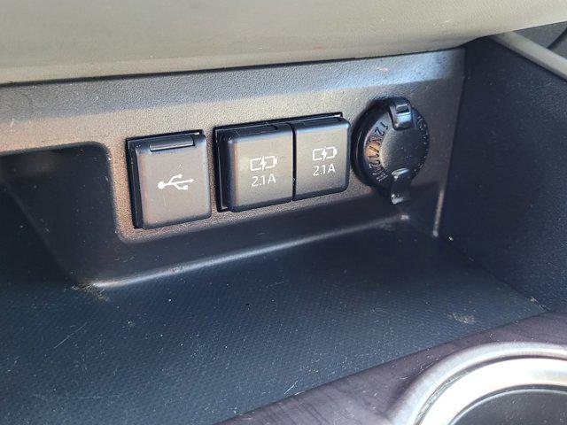 used 2021 Toyota Highlander car, priced at $36,487