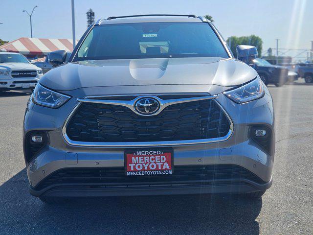 new 2025 Toyota Highlander car, priced at $52,367
