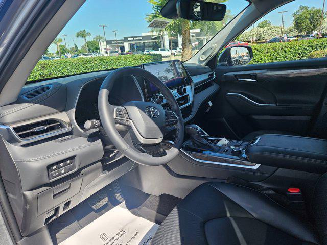 new 2025 Toyota Highlander car, priced at $52,367