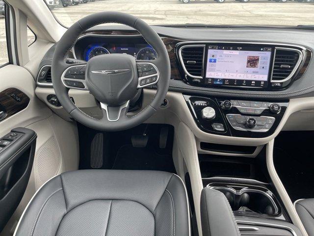 new 2024 Chrysler Pacifica car, priced at $45,175