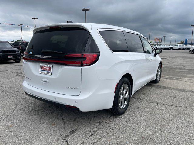 new 2024 Chrysler Pacifica car, priced at $40,425