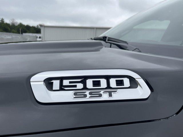 new 2025 Ram 1500 car, priced at $46,031