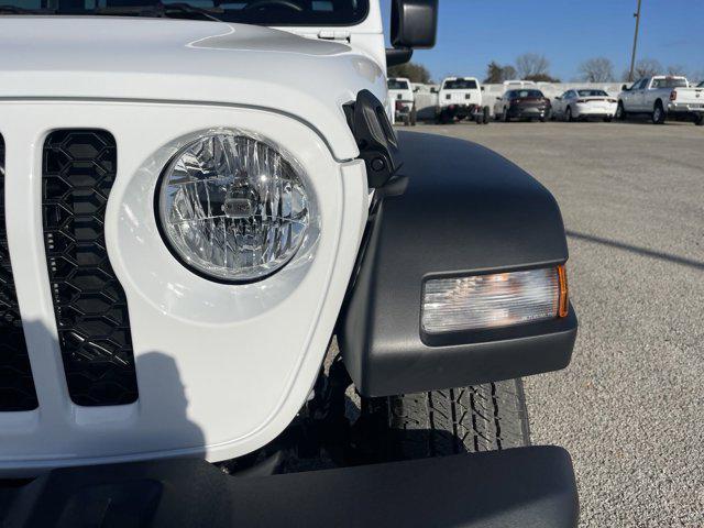 new 2023 Jeep Gladiator car, priced at $39,520