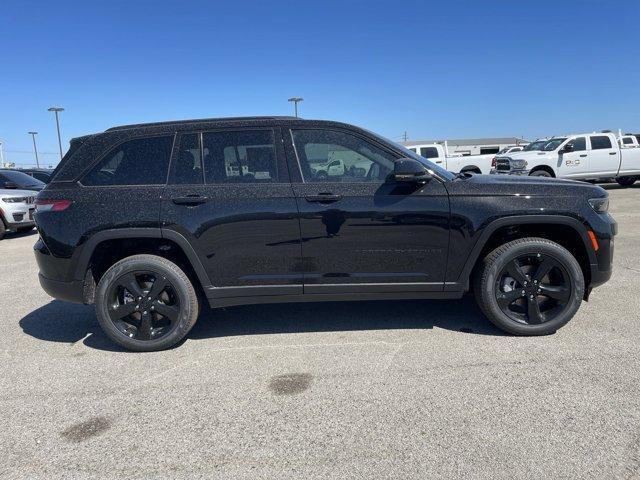 new 2024 Jeep Grand Cherokee car, priced at $47,520