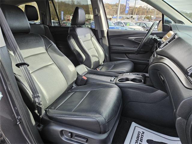 used 2022 Honda Pilot car, priced at $32,992