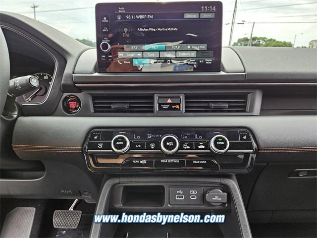 new 2025 Honda Pilot car, priced at $50,330