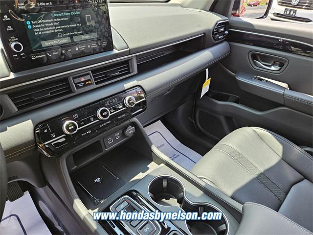 new 2025 Honda Pilot car, priced at $51,505