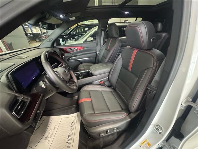 used 2024 Chevrolet Traverse car, priced at $54,291