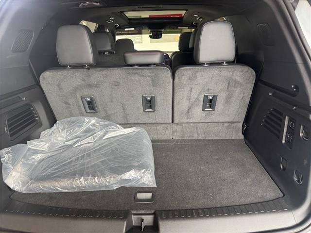 used 2024 Chevrolet Traverse car, priced at $54,291