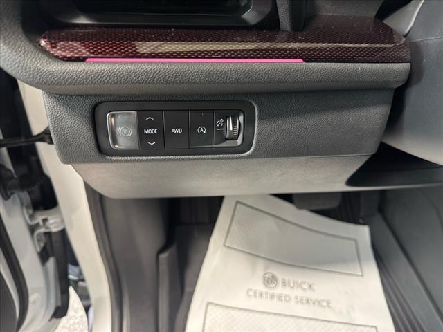 used 2024 Chevrolet Traverse car, priced at $54,291