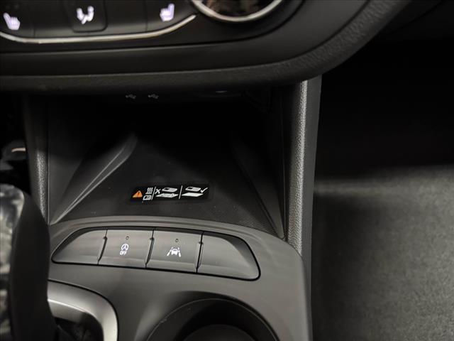 new 2025 Buick Envista car, priced at $26,775