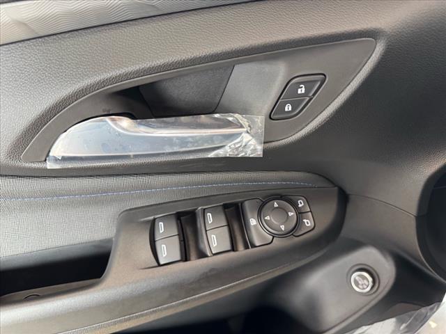 new 2025 Buick Envista car, priced at $29,565