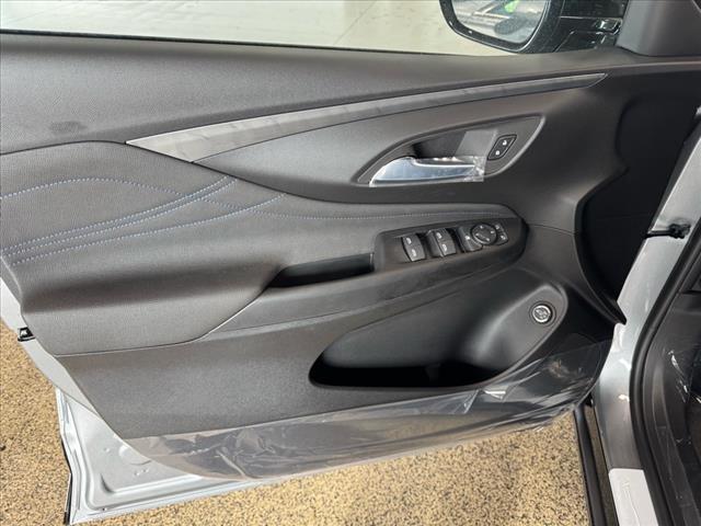 new 2025 Buick Envista car, priced at $29,565