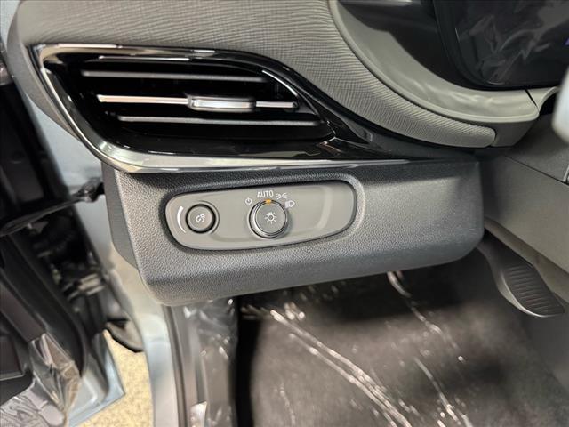 new 2025 Buick Envista car, priced at $29,565