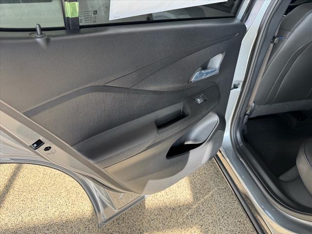 new 2025 Buick Envista car, priced at $29,565