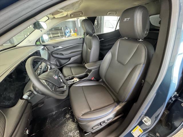 new 2025 Buick Encore GX car, priced at $30,425