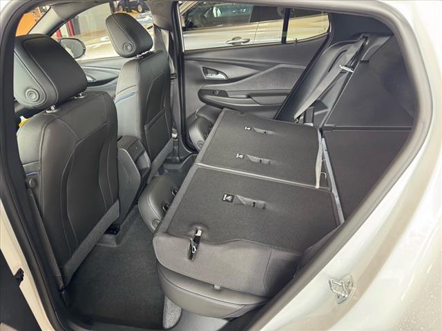 new 2025 Buick Envista car, priced at $30,320
