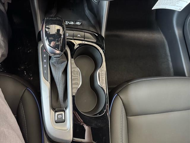 new 2025 Buick Envista car, priced at $30,320