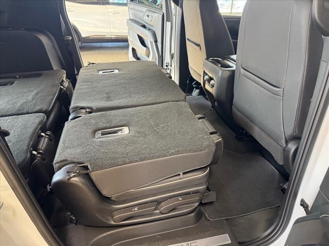 used 2023 GMC Yukon XL car, priced at $52,120