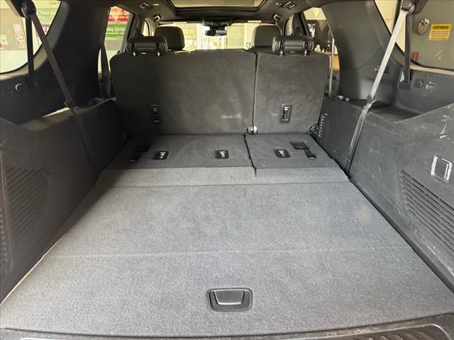 used 2023 GMC Yukon XL car, priced at $52,120