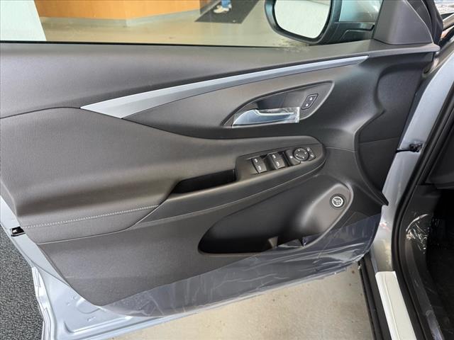 new 2025 Buick Envista car, priced at $27,775