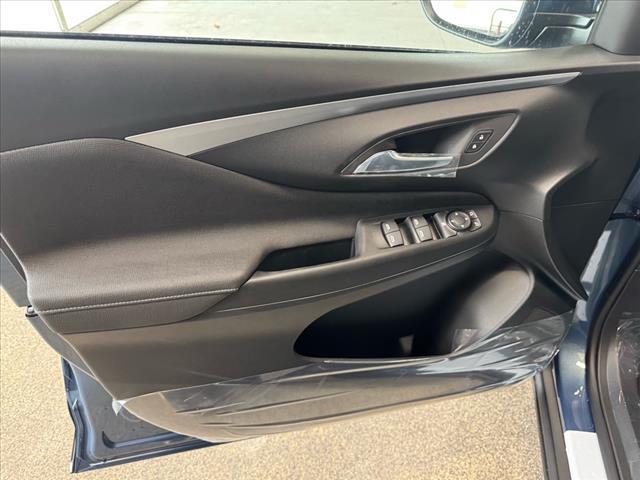 new 2025 Buick Envista car, priced at $25,585