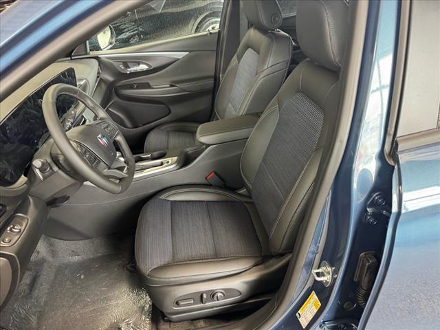 new 2025 Buick Envista car, priced at $26,775
